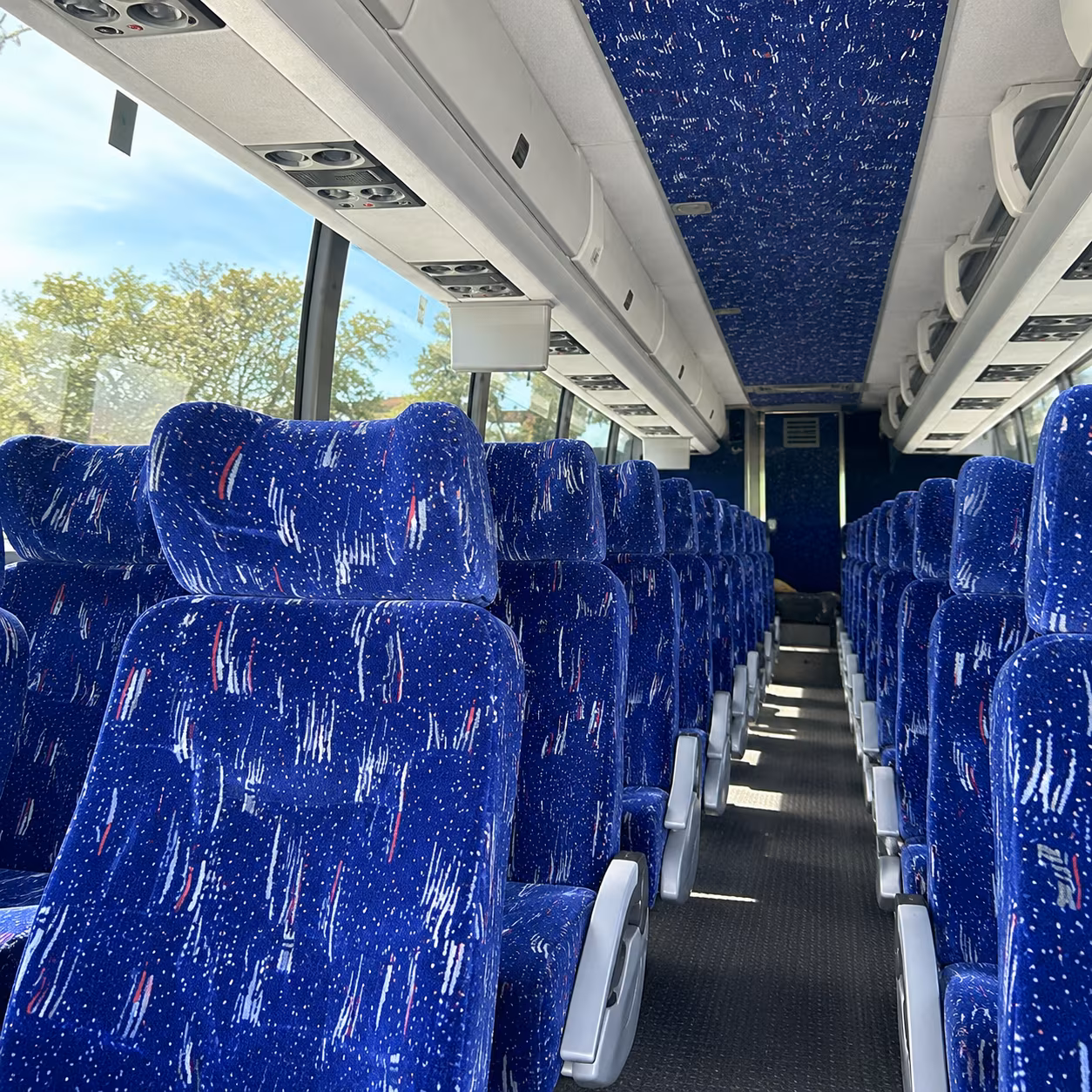 easily book transportation for your next prom 4